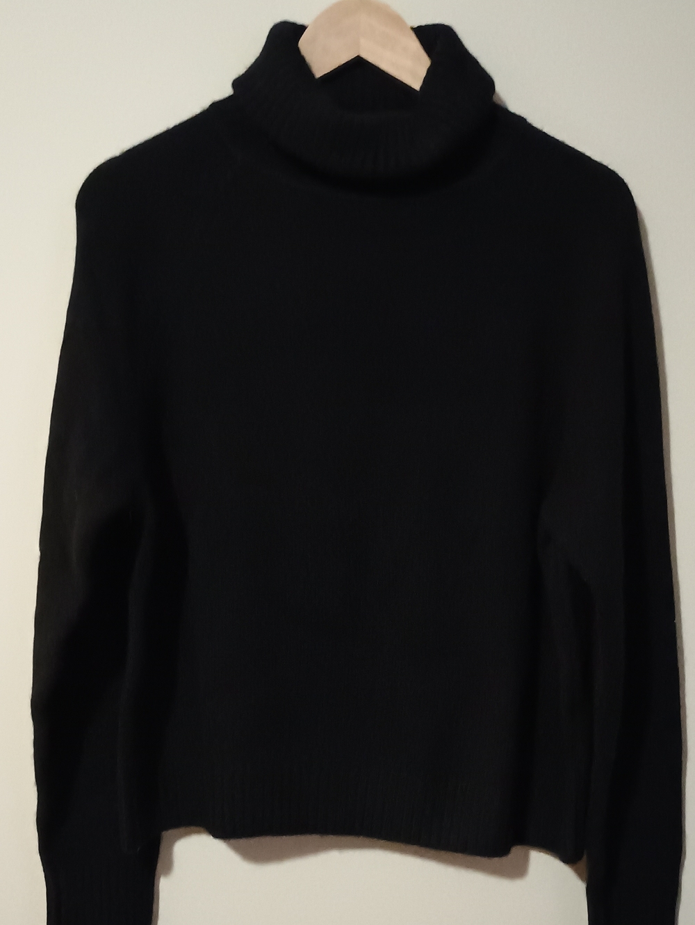 *Quince* Black Yak Wool Turtleneck Sweater NWOTS. Size Large
